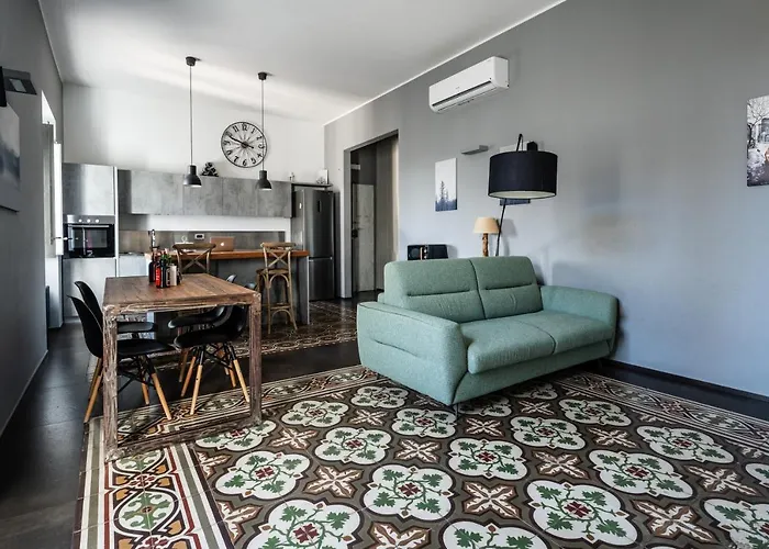 Plaza Apartment